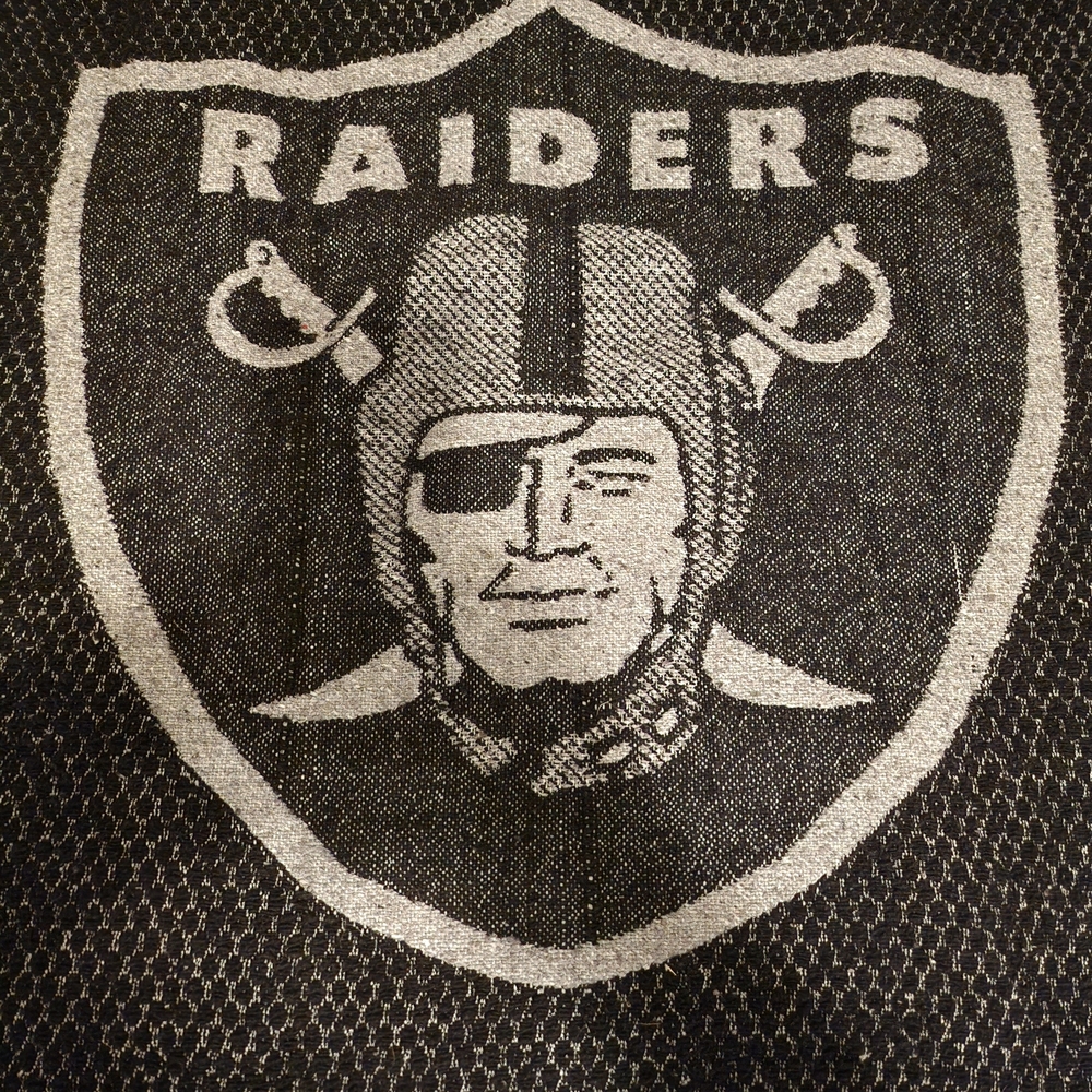 Raiders Poncho - Picture 5 of 8